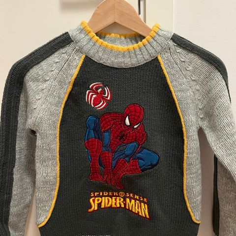 Spiderman genser i str. 8/134-140