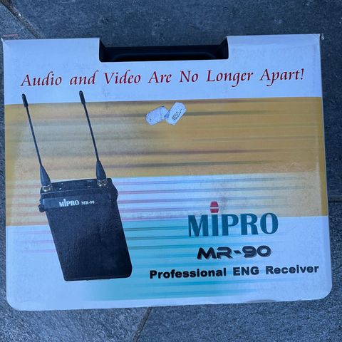 MIPRO MR-90 Wireless ENG Receiver System