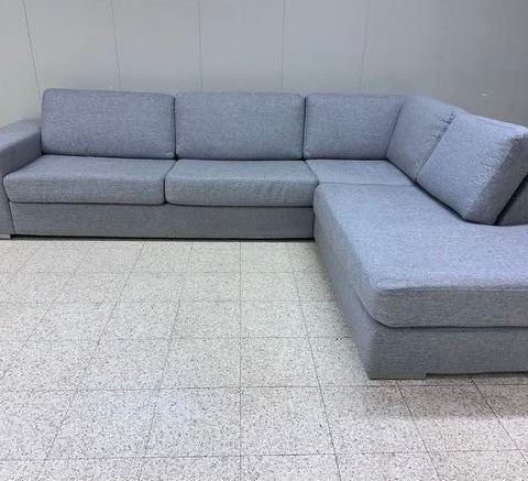 Nyrenset sofa