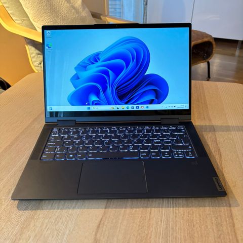 Leonovo Yoga 7