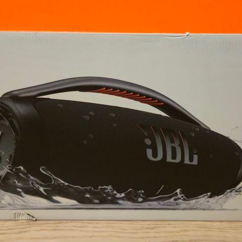 Ny Jbl boombox 3 i uåpnet esken.