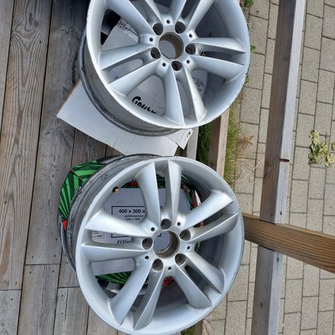 Mercedes Benz Felger 17" 5x112
Selges for 1.200,-