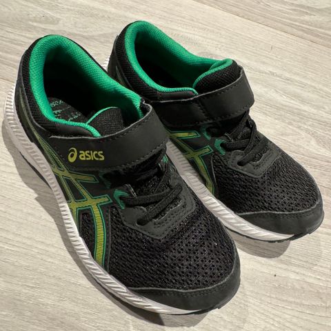 Asics sko brukt inne, str 33,5