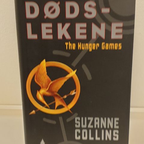 "Dødslekene"(THE HUNGER GAMES) av Suzanne Collins