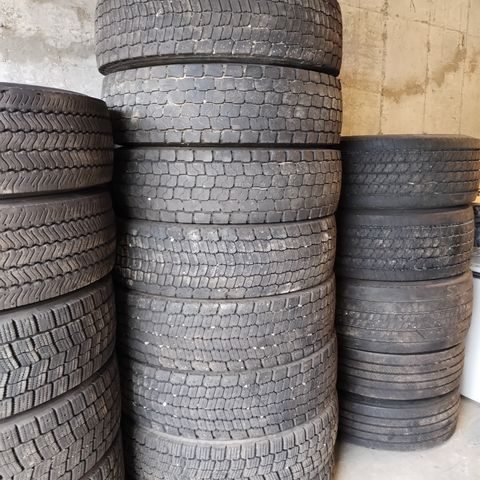 Diverse 295/80 R 22,5 Vinterdekk for Lastebil