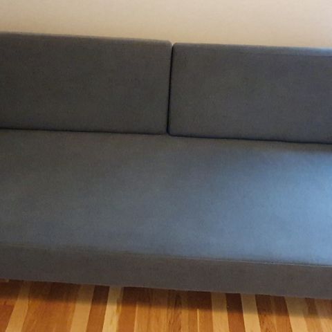 Clara sovesofa fra Sofacompany selges