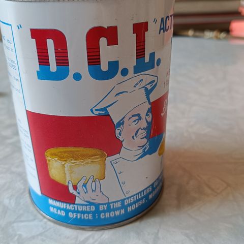 Boks "D.C.L. active dried yeast"