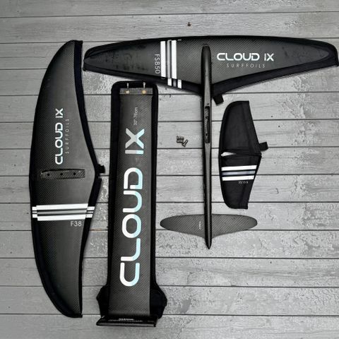 Cloud9 wingfoil - komplett foil i carbon med 2 frontvinger!