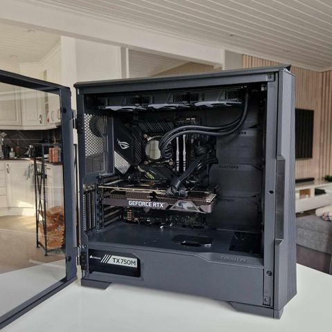 Pent brukt Gaming Pc