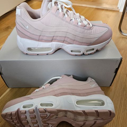 NIKE Air Max 95 Premium, som ny, strl 38