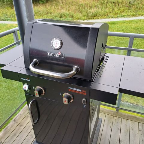 Gassgrill Char Broil Professional Core 2