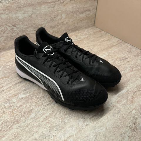 Puma King Pro TF Breakthrough - Fotballsko kunstgress - 44.5