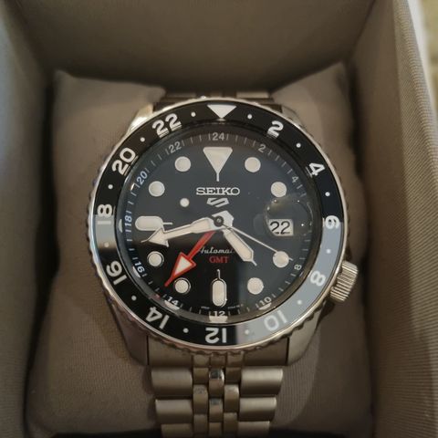 Seiko Sports 5 GMT Automatic