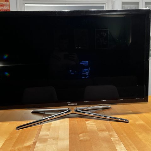 [Reservert] Samsung 46’’ TV