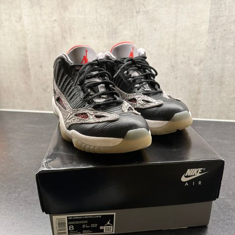 Air Jordan 11 Retro Low Le