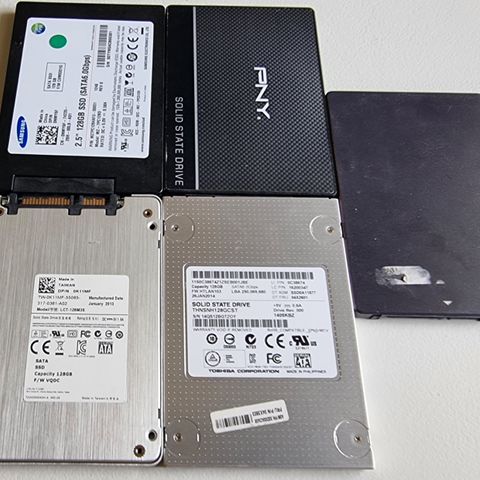 128GB 2.5" SSD, 128GB M.2 SSD Harddisker