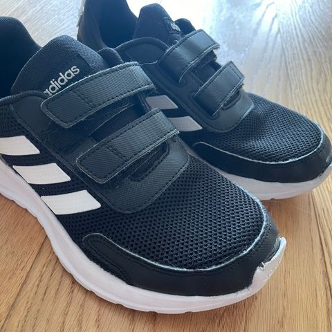 Adidas joggesko str 35