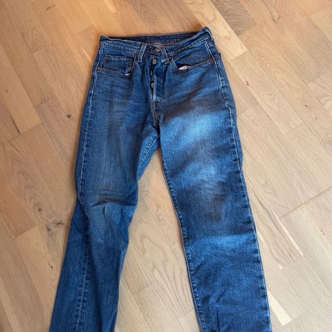 Jeanspakke 2 Levi’s jeans, str 26 i livet, 27 i lengde