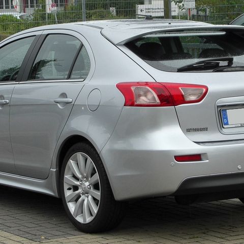 Mitsubishi lancer