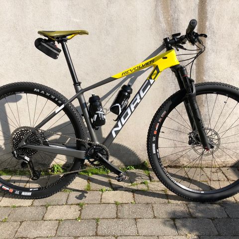 Norco Revolver9.1 HT Carbon Grå/Gul