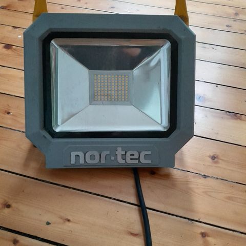 nor - tec  led arbeidslampe 50 W.