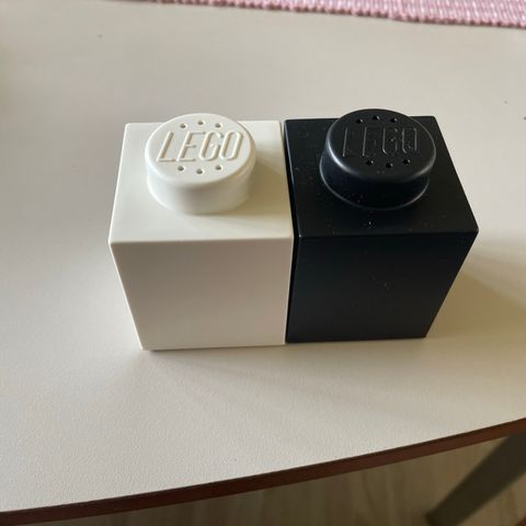 LEGO salt og Pepper bøsse