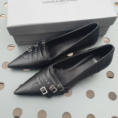 Vagabond pumps