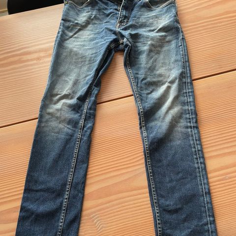 Jeans-pakke til gutt/ungdom str 16 og 30-32