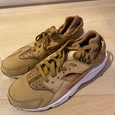 Nike Huarache i str. 42 selges