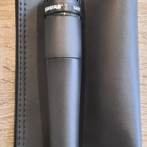 Shure SM57 - Strøken, som ny!