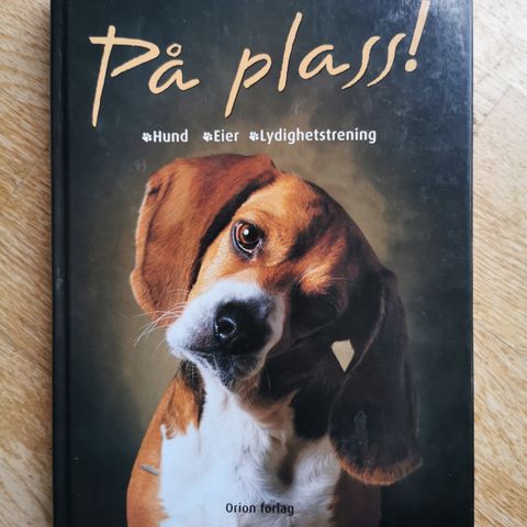 På plass! Bok for hundeeiere