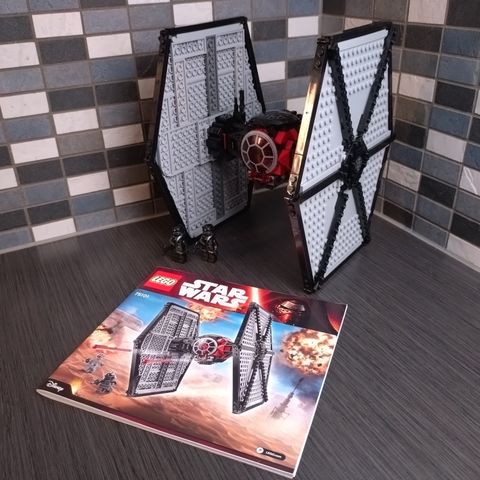 Lego Star Wars 75101 KOMPLETT NÅ MED GRATIS FRAKT