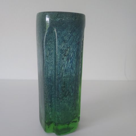 Benny Motzfeldt vase, høy og smal