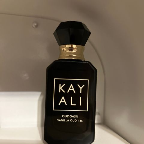 Kayali vanilla oud 36