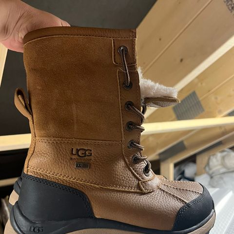 Nye! UGG Adirondack 37