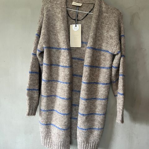 Freequent cardigan NY