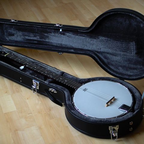 Morgan Banjo med Hard Case