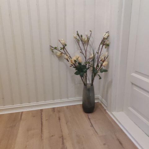 Fin vase med blomster