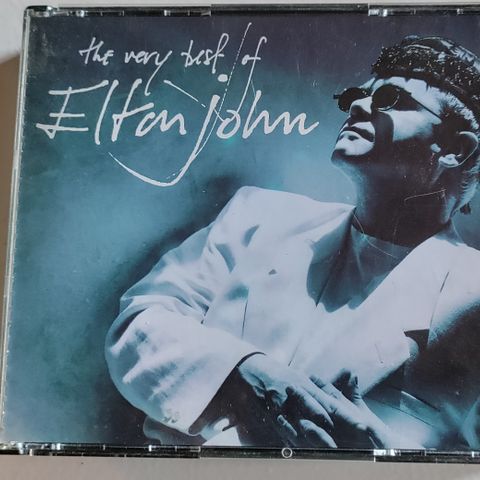 2 CD plater av Elton John