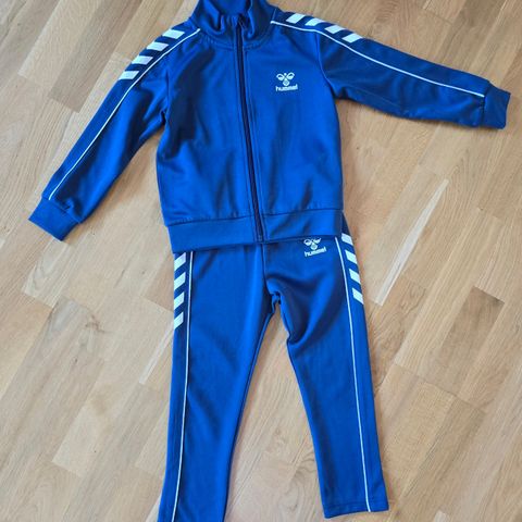 Track suit Hummel str 116