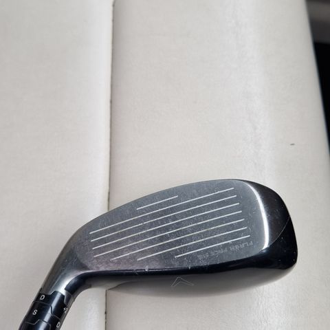 Callaway Apex Hybrid 4 21 gr