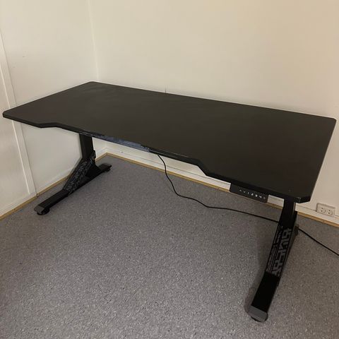 UPPSPEL skrivebord  *Ny pris 5395kr*