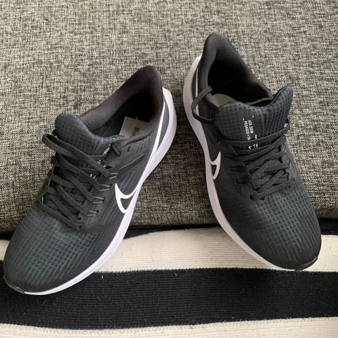 Nike pegasus dame str 40