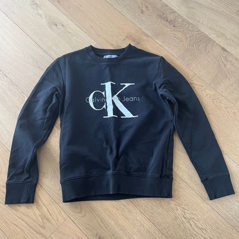 Genser fra Calvin Klein