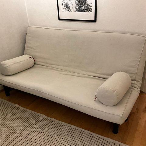 Futon madrass med trekk og understell - må ut innen tirsdag!!!