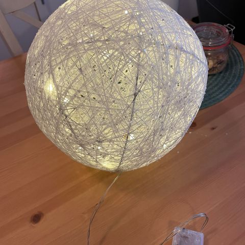 Kulelampe med glitter