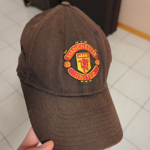 Manchester United caps