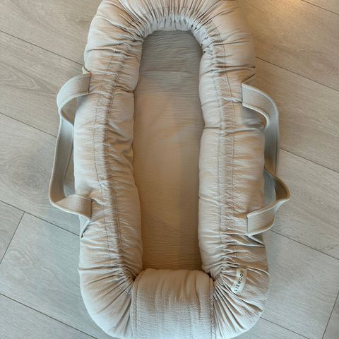 Liewood Babynest med håndtak – Gro Babylift