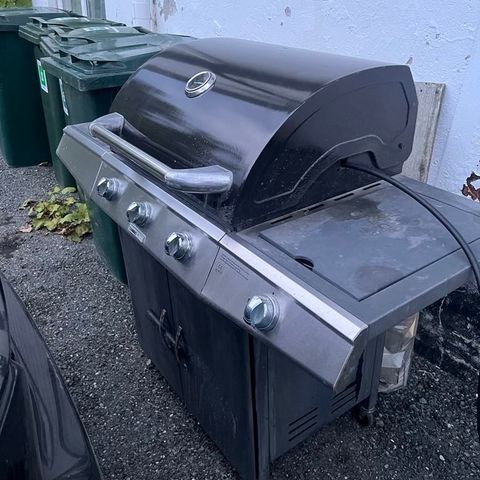 Brukt gassgrill