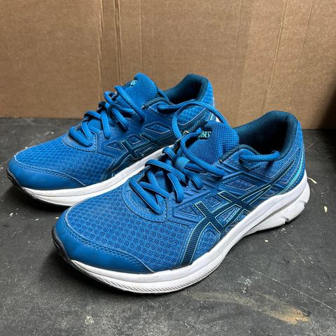 Asics joggesko str39 selges